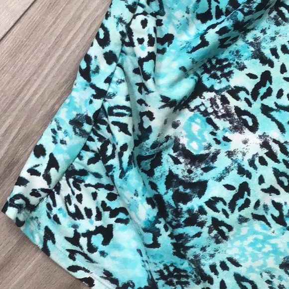 Like New Tankini Swim Top - 36D - Picture 4 of 10